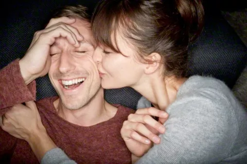 Cómo pilotear las etapas críticas de la vida en pareja THHE4HJOBBEU5KB5B4K2KRDPPY.jpg