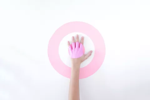 Tres herramientas para descubrir y conocer a tu cliente ideal Saber a quién le apuntamos nuestros esfuerzos de venta es fundamental.