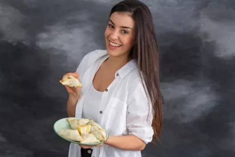 En las redes. Es influencer gastronómica y las marcas le pagan por aparecer en sus redes U3XQ6UNP35BERMPTBNLZOKSYBU.jpg