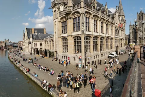 Viaje a Bélgica. Mis recomendados para visitar en Bruselas, Brujas y Gante Tomando como punto de partida a Bruselas, el tren es el esqueleto a la visita de este país único