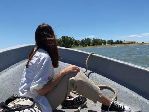 Estirá los findes: 4 lugares para armarte unas minivacaciones Si la conexión con el agua es lo tuyo, Guaminí, a 480 km de Bs. As., es una gran opción para vos.