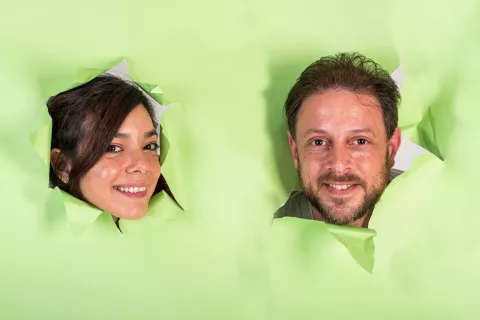 En pareja. Crearon una marca de accesorios para perros que es furor En pareja crearon A pata suelta, accesorios premium para mascotas.
