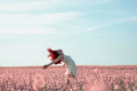 ¿Por qué es clave construir tu propia libertad y adueñarte de ciertos espacios desafiantes? Construí tu libertad. Foto: Canva