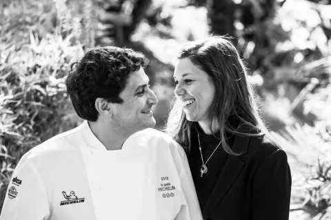 Amor en la cocina: conocé la historia de Mauro Colagreco y Julia Ramos Mauro Colagreco y la carioca Julia Ramos, su esposa, dan vida juntos a uno de los mejores proyectos gastronómicos del mundo.