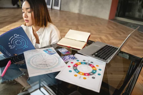 ¿Cuáles son las claves de la semana según tu signo del zodíaco? ¿Qué te deparan los astros esta semana? Foto: Canva