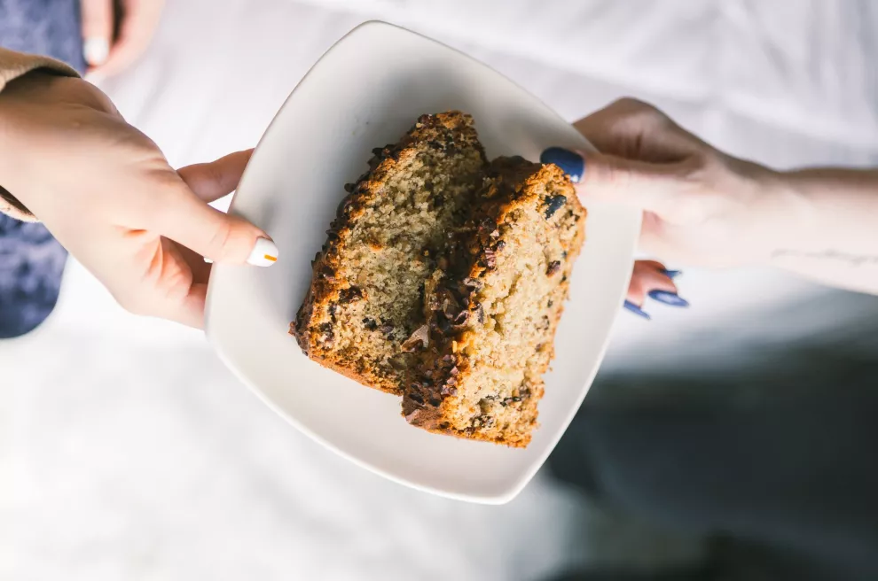 Una receta fácil y rica para hacer budín de banana.