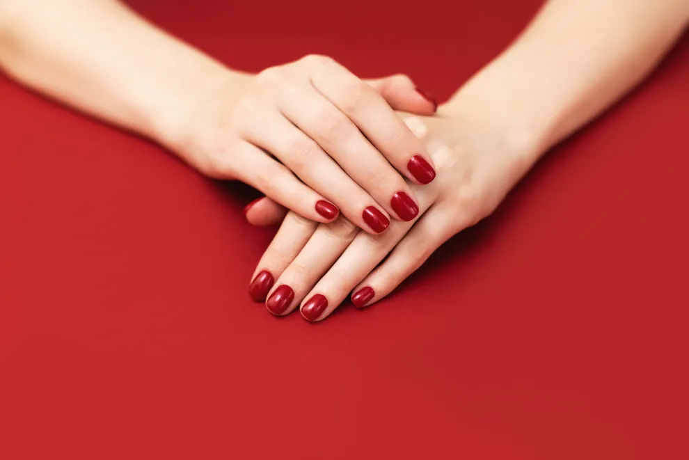 Las uñas rojas son tendencia todo el año