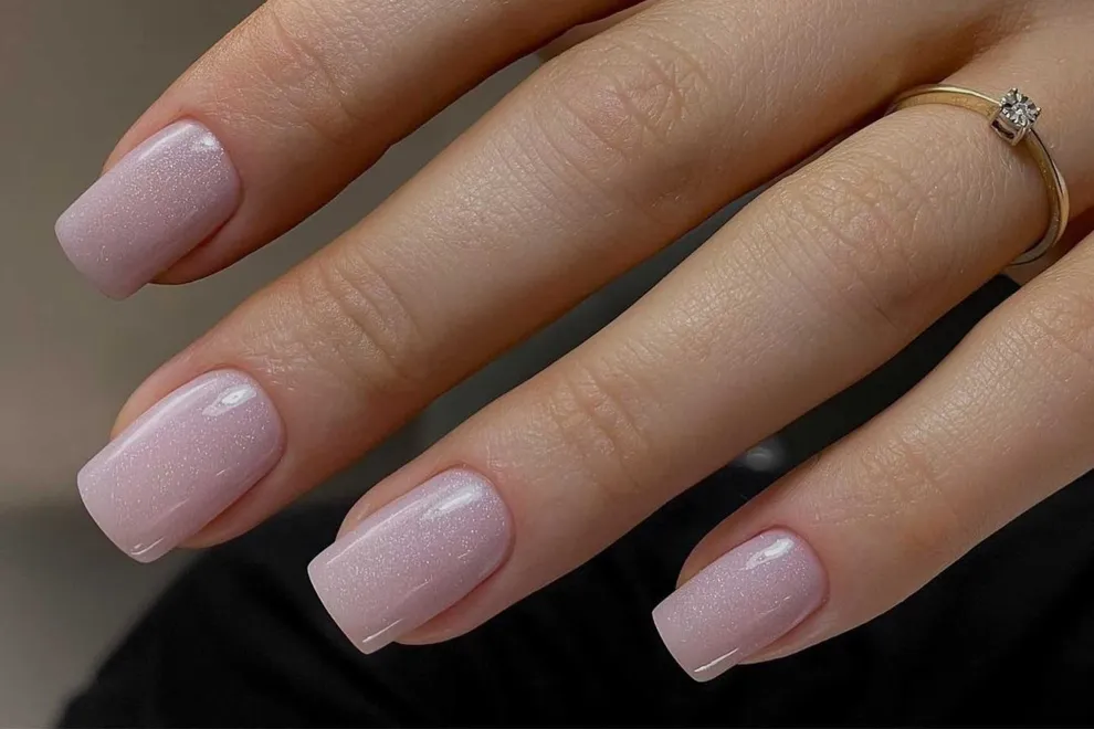 Uñas rosa caramelo, la tendencia del momento que causa furor
