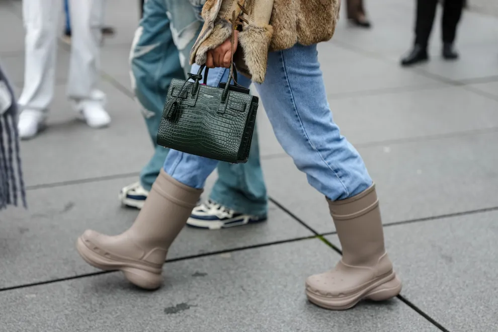 Las botas de lluvia, las principales aliadas en los looks de otoño.