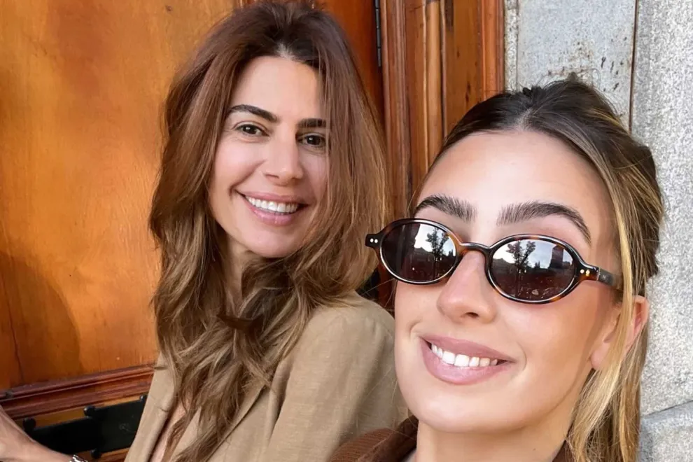 Juliana Awada y su hija Tini de paseo por  Madrid