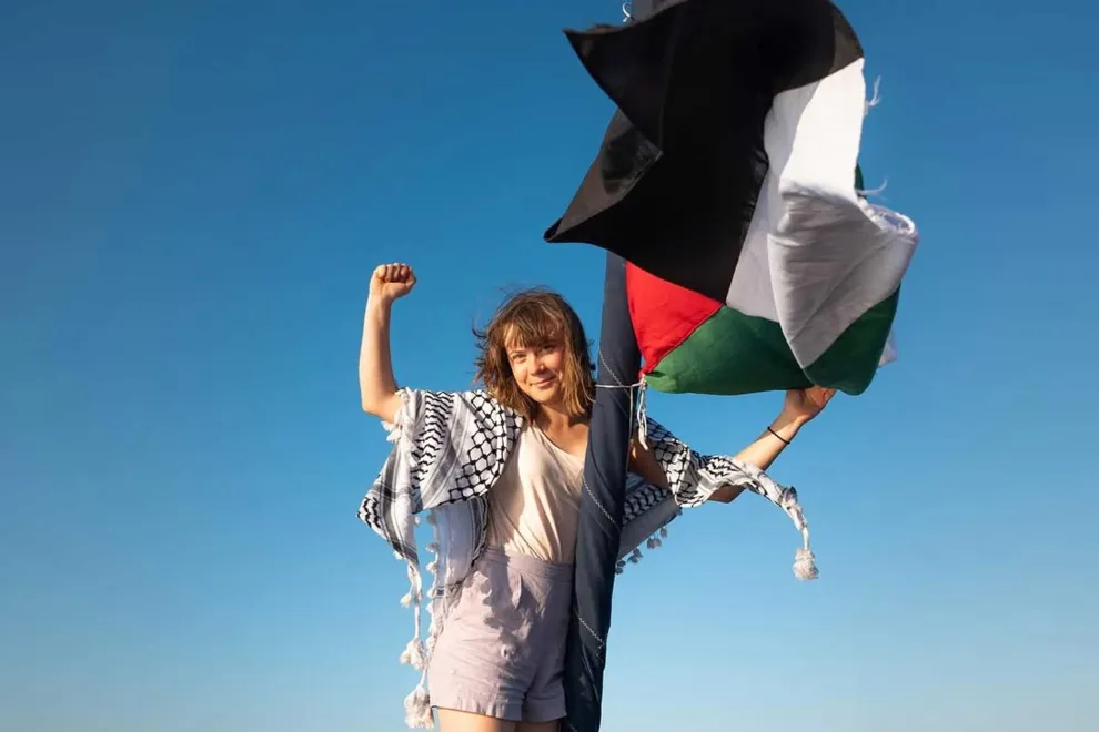 Greta Thunberg y otros activistas, y desviaron la embarcación hacia Israel en cumplimiento del bloqueo sobre el territorio palestino que se ha endurecido durante la guerra con Hamas