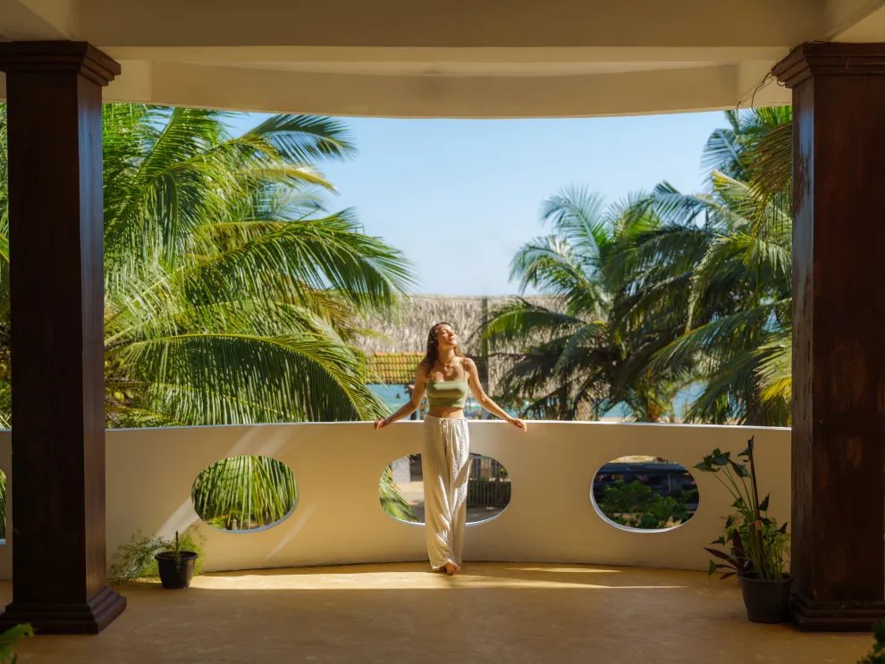 La moda "no kids", una tendencia que crece en hoteles y bares: por qué genera polémica