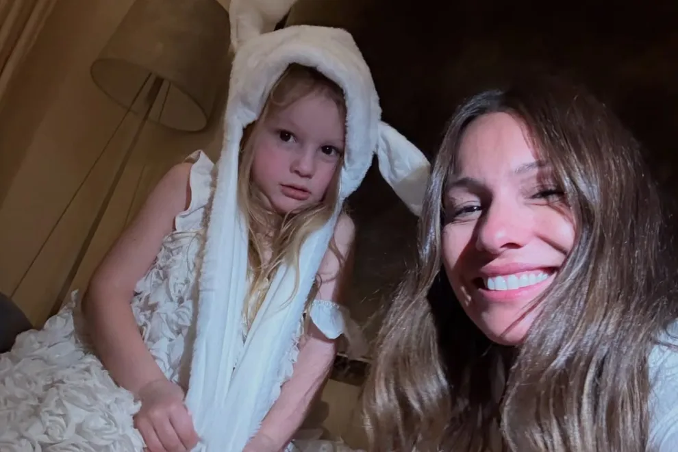 El look de Pampita para el cumpleaños de 4 de su hija Anita y todas las fotos del festejo.