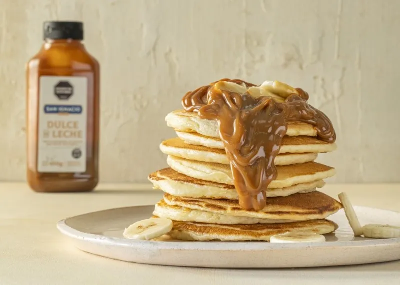 Panqueques de banana y dulce de leche fáciles para cocinar en familia