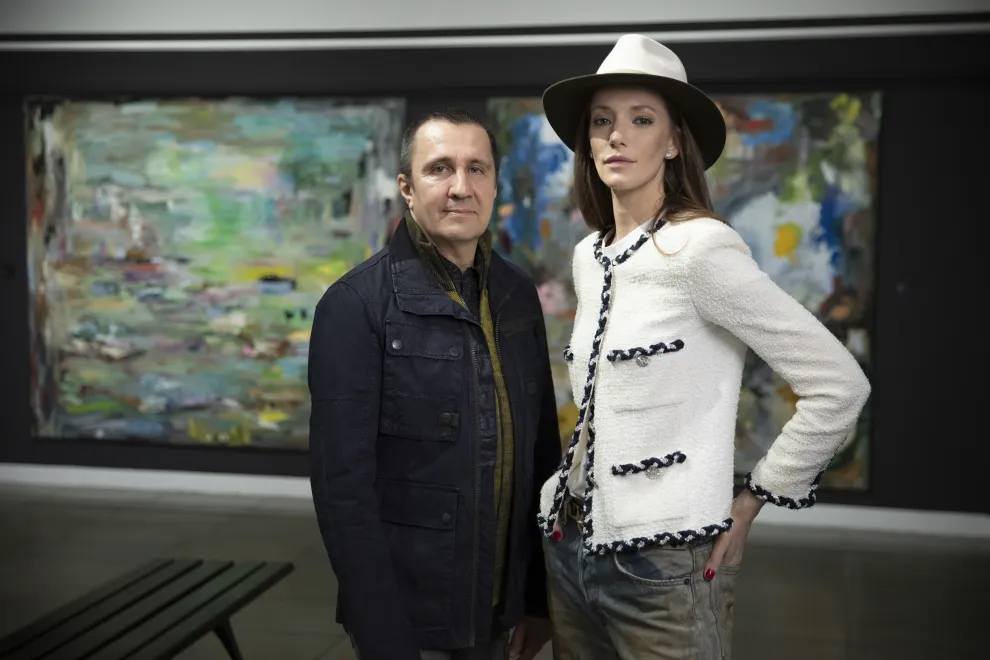Mili Schmoll presenta una muestra de obras de arte que creó en los últimos años y que cuentan con la curaduría de Rodrigo Alonso.