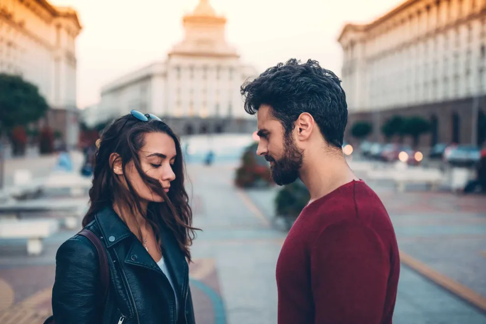 En redes sociales, especialmente en TikTok, se habla de la Teoría de Agosto, una idea que se volvió viral y que sostiene que este mes es el gran revelador de las relaciones: ex que reaparecen, vínculos que se tensan y decisiones que, aunque duelen, se vuelven inevitables