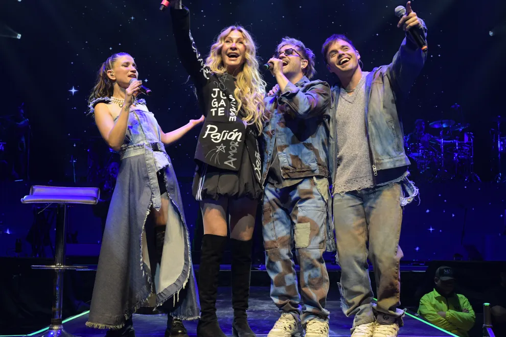 Cris Morena reapareció junto a Erreway y recordó a Romina Yan y a su nieta Mila