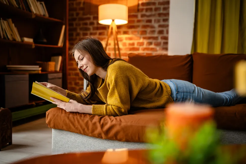 Leer seis minutos antes de dormir reduce el estrés hasta en un 68%