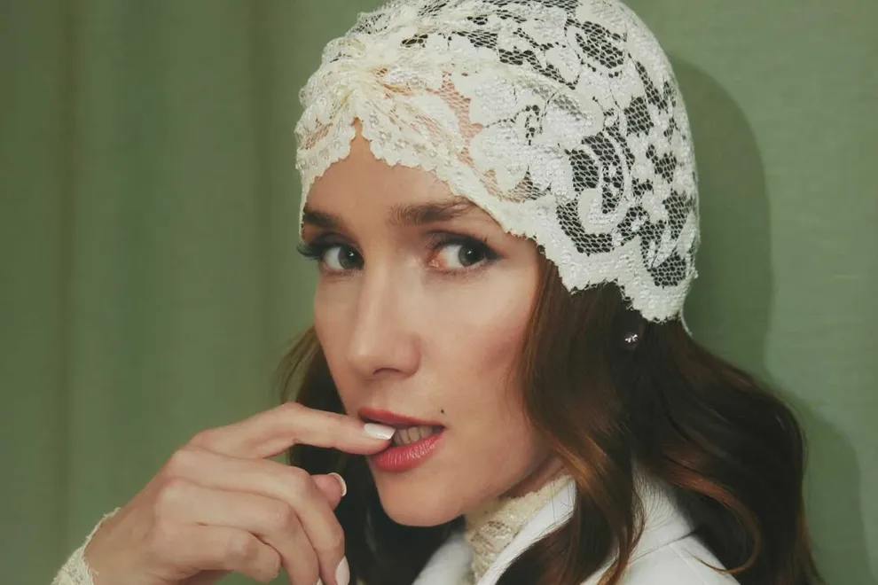 Natalia Oreiro apostó por un look total white en la presentación de su película