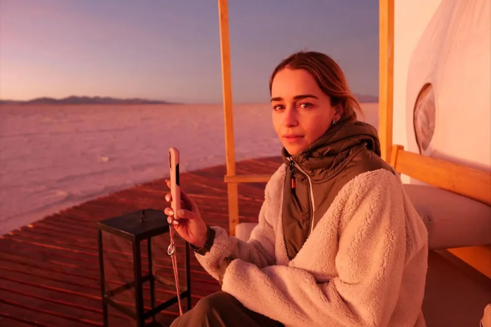 La actriz británica Emilia Clarke, reconocida por su icónico papel como Daenerys Targaryen en Game of Thrones, ha compartido con sus seguidores una serie de momentos especiales de su reciente visita a Argentina