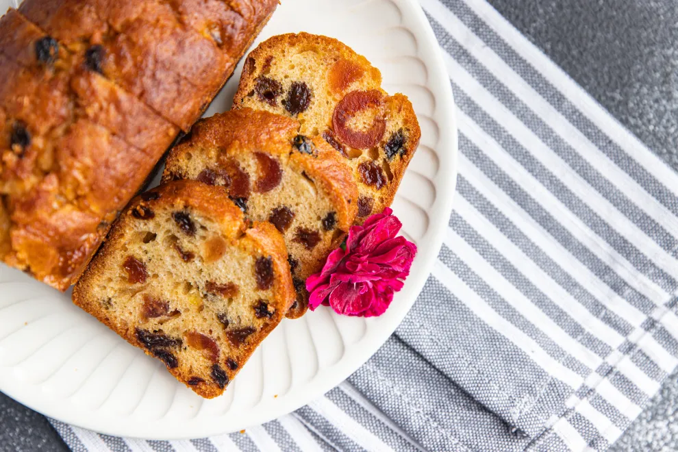 Budín navideño con frutas abrillantadas