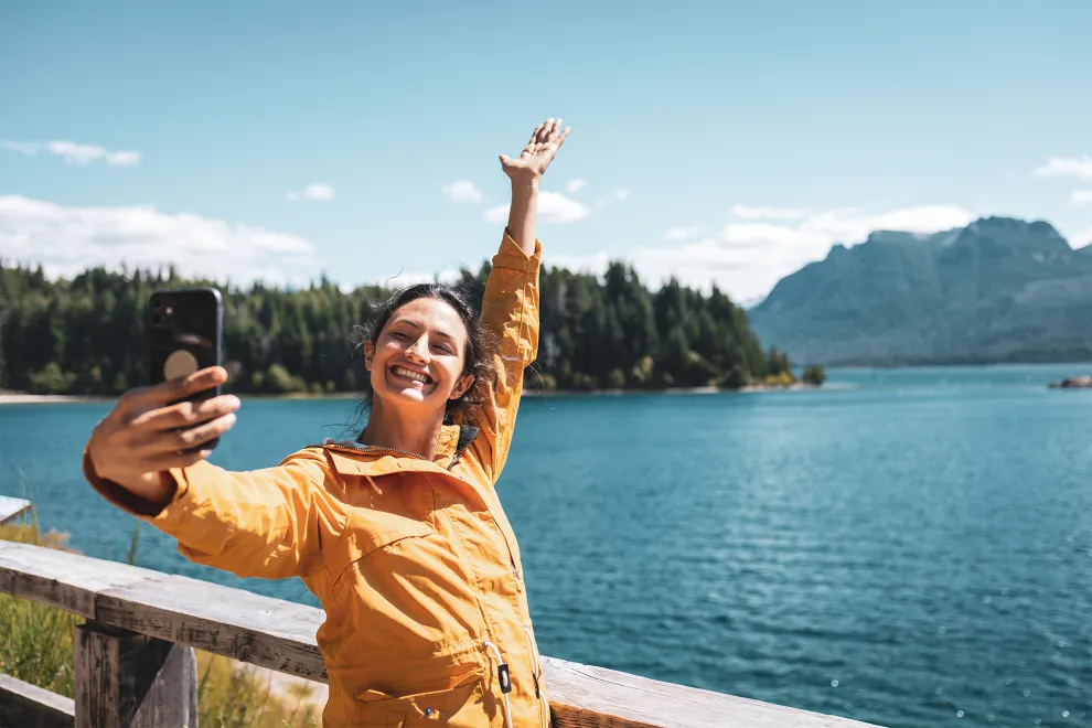 Foto de mujer de vacaciones.