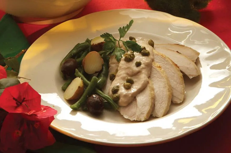 Vitel toné, una de las recetas con su versión saludable para Navidad.