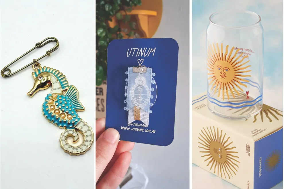 Tres objetos celestes y blancos: dos escarapelas y un vaso con el sol de la bandera argentina.