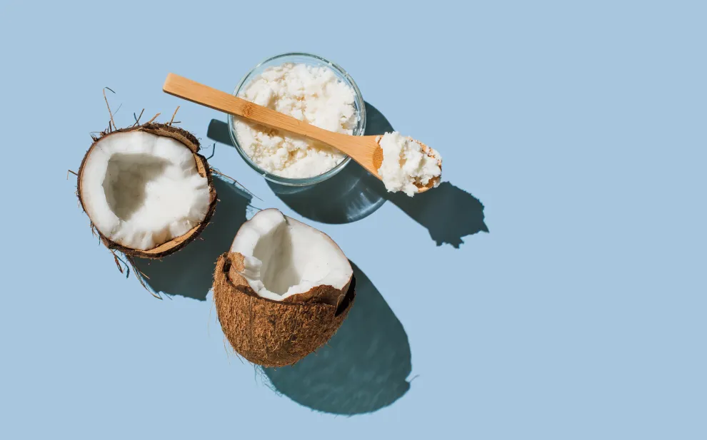 Los verdaderos beneficios del aceite de coco para tu piel: por qué usarlo en tu rutina de skincare
